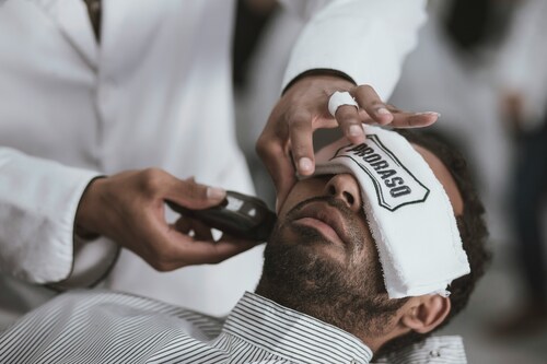 What Makes the Fade Master Shave a Must-Try at Miami’s Best Barber Shop?